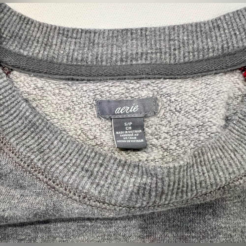 Aerie Flannel Crop Top Sweater Grey Red Plaid Size Small - Picture 8 of 8